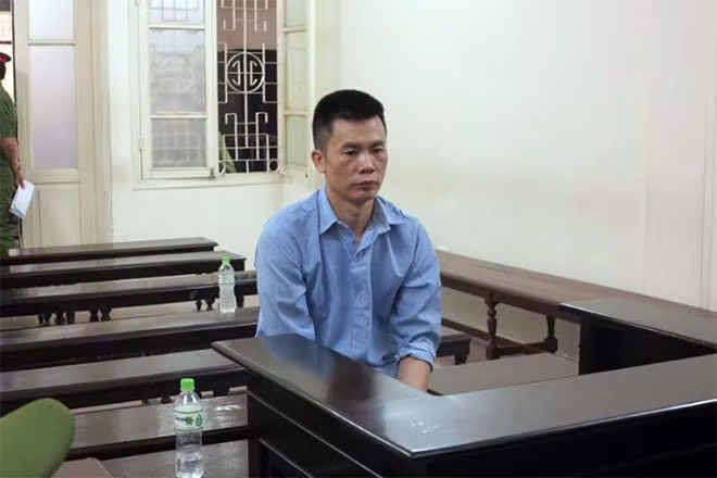 Bị cáo Đinh Văn Giáp.