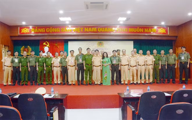 Thiếu tướng Trần Sơn Hà, Cục trưởng Cục CSGT và các đội thi.