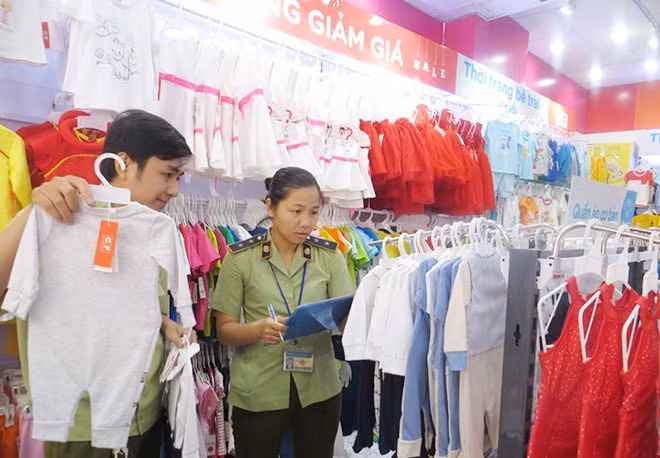 Cửa hàng Con Cưng bị phát hiện nhiều dấu hiệu sai phạm trong kinh doanh.