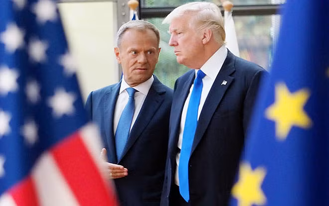 Chủ tịch Hội đồng châu Âu Donald Tusk và Tổng thống Mỹ Donald Trump. Ảnh: Cosilium.