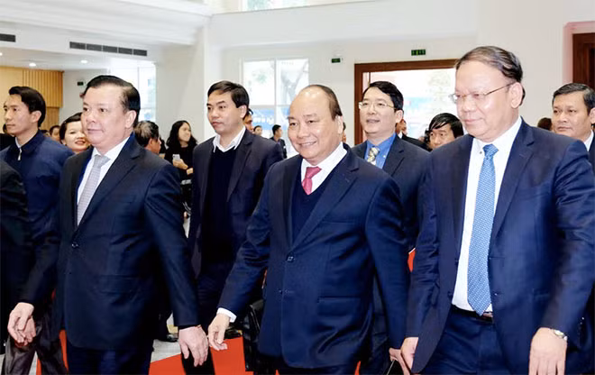 Thủ tướng Chính phủ Nguyễn Xuân Phúc phát biểu chỉ đạo tại Hội nghị ngành Thuế.