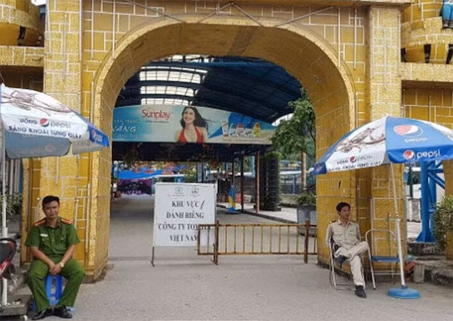 Công viên nước Hồ Tây ngày 17-9 đã phải đóng cửa để phục vụ công tác điều tra. Công viên nước Hồ Tây ngày 17-9 đã phải đóng cửa để phục vụ công tác điều tra.