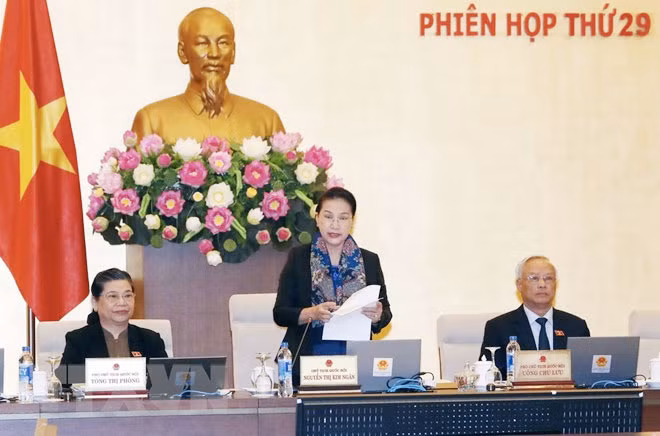 Chủ tịch Quốc hội Nguyễn Thị Kim Ngân phát biểu khai mạc Phiên họp thứ 29 của Ủy ban Thường vụ Quốc hội. (Ảnh: Trọng Đức/TTXVN)