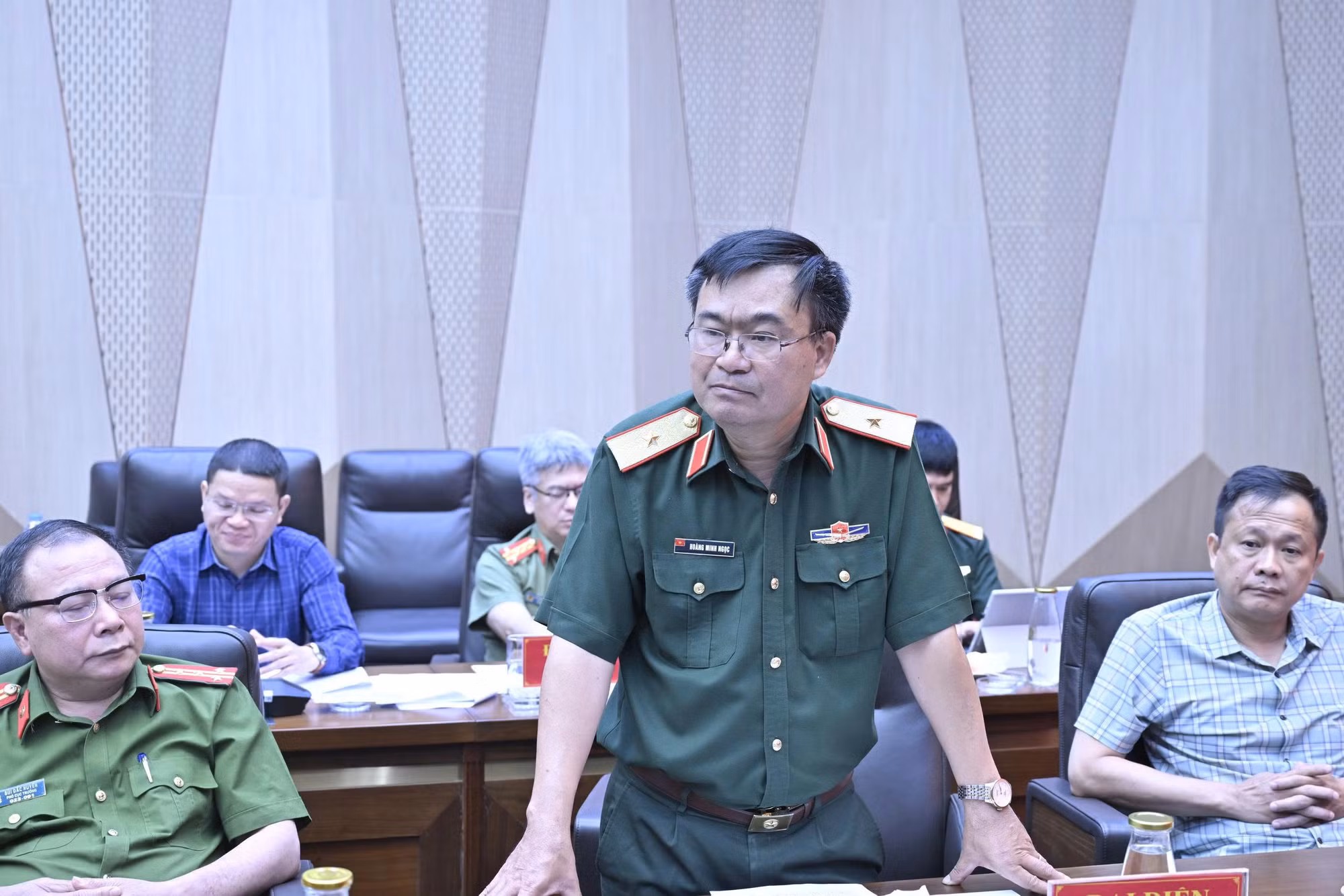 thieu-tuong-quan-doi.jpg