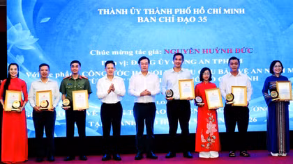 Trao Giải Báo chí về công tác bảo vệ nền tảng tư tưởng của Đảng 