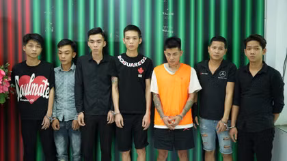 Bắt giữ 7 đối tượng liên quan vụ lái ô tô tông đám đông trước quán ăn
