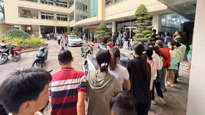 TP Hồ Chí Minh tháo gỡ việc phụ huynh xếp hàng mua sách giáo khoa