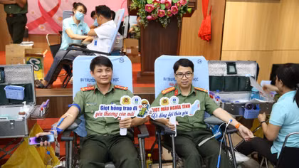 Giọt máu nghĩa tình vì đồng đội thân yêu