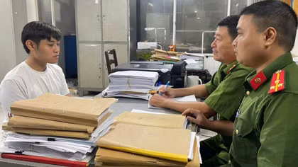 Kẻ “ăn trái cấm” ra đầu thú sau hơn 2 năm lẩn trốn sang Campuchia