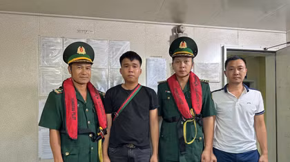 Gây rối trật tự công cộng rồi xin làm thuyền viên để lẩn trốn 