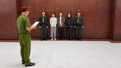 Khởi tố “bà trùm” cung cấp thực phẩm giảm cân chứa chất cấm cho Ngân 98