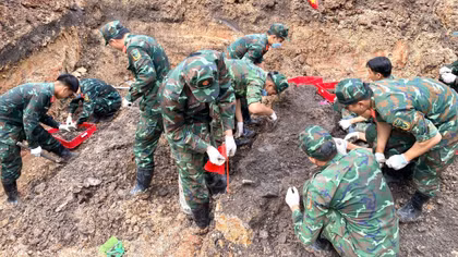 Quy tập 379 bộ hài cốt liệt sĩ và phát hiện nhiều di vật