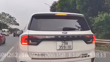 Phạt 23 triệu tài xế chạy ẩu trên Đại lộ Thăng Long