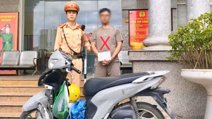 Va chạm giao thông lộ diện tên trộm xe máy