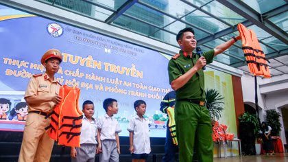 Tuyên truyền pháp luật, trang bị kỹ năng an toàn cho hơn 2.700 học sinh
