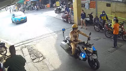 CSGT Hà Nội hai lần mở đường đưa sản phụ đến bệnh viện kịp thời
