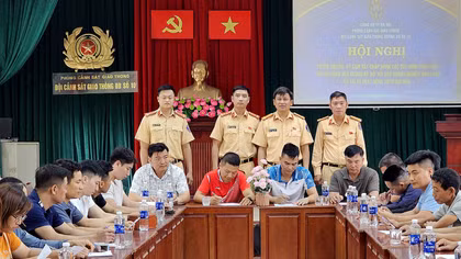 Hà Nội: Chấn chỉnh hoạt động vận tải, nâng cao ý thức bảo đảm ATGT
