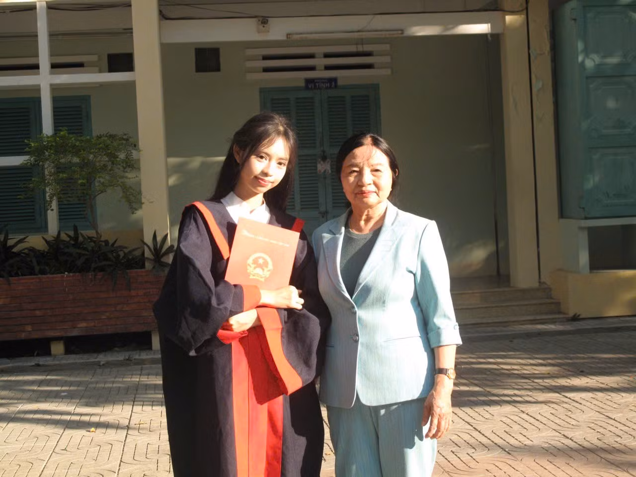 ahminhhanh4.jpg