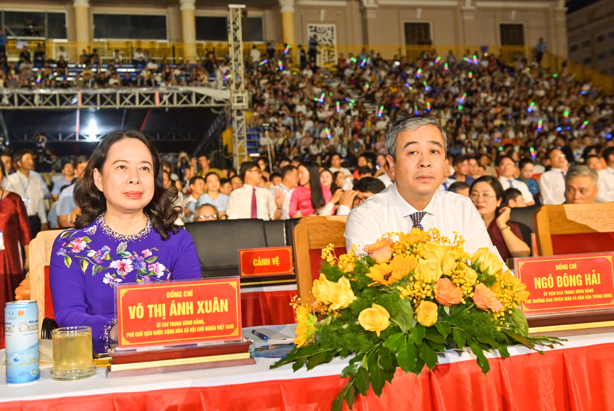 vth-9883-1.jpg