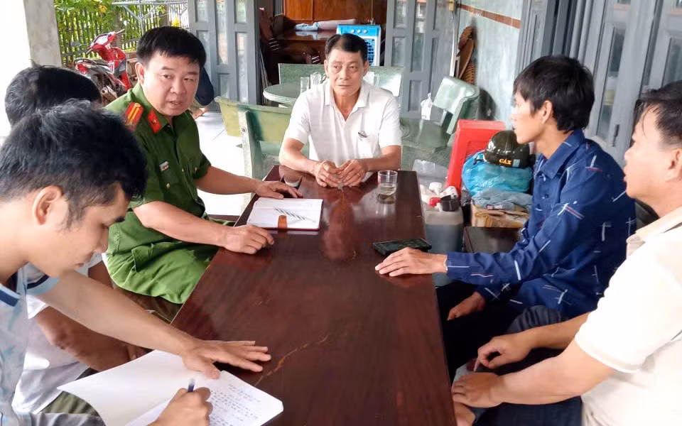 cong-an-bom-bo.jpg