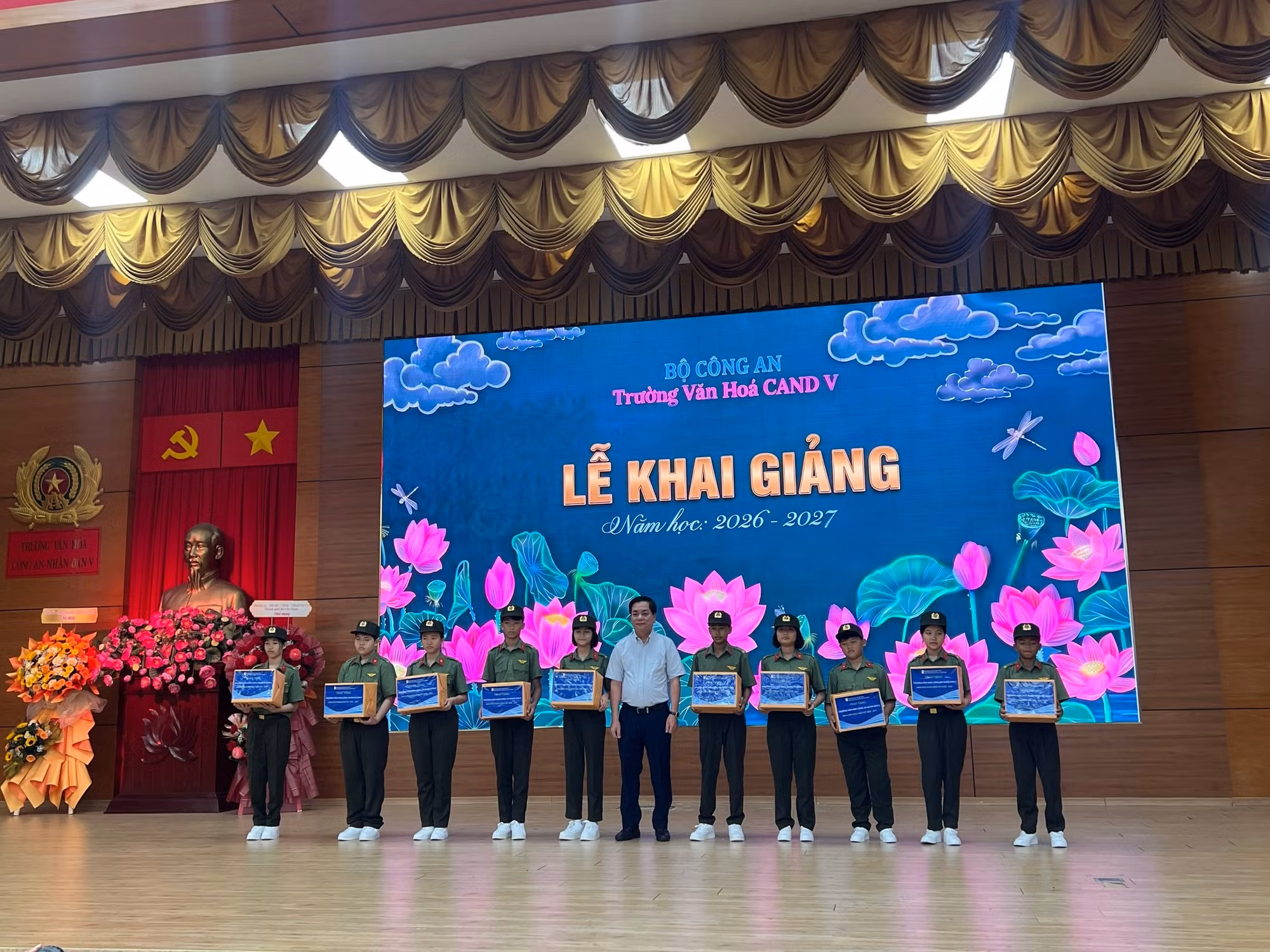 khai-giang-9.jpg