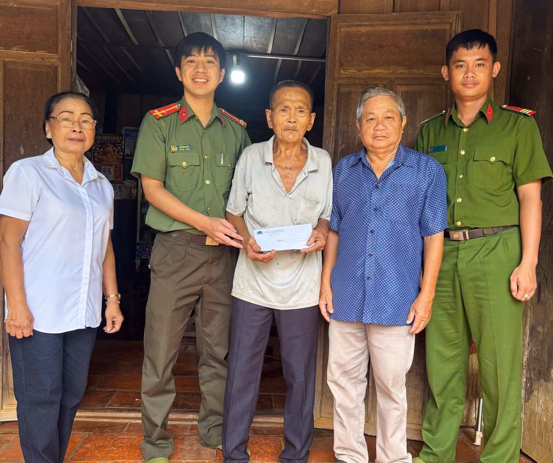 cong-an-xa-thien-hung.jpg