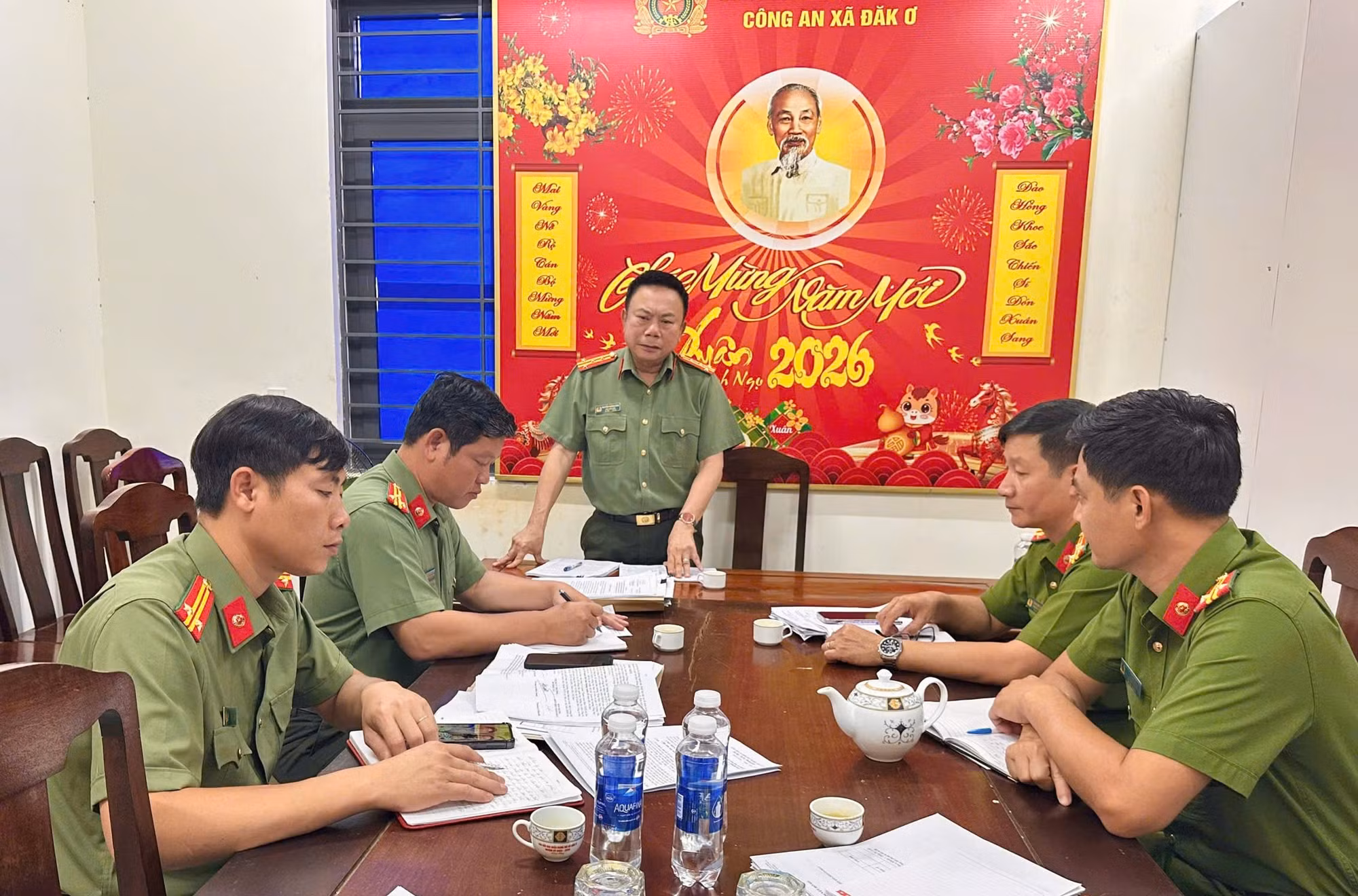 1-dai-ta-nguyen-phuong-dang-chi-dao-cong-an-co-so.jpg