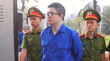 Mr Pips và Mr Hunter khai gì tại tòa?