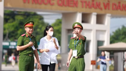 Hướng dẫn quy trình làm bài thi Văn bằng 2 Công an trên máy tính 