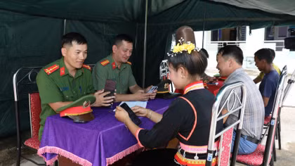 Chung sức, đồng lòng xây dựng thế trận lòng dân nơi biên cương Mường Lèo