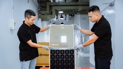 Chạy đua công nghệ trong cuộc chiến Microchip
