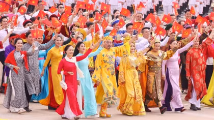 Khối Văn hóa, Thể thao diễu hành Kỷ niệm 80 năm Quốc khánh 2/9/2025. Ảnh: TTXVN