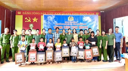 Phụ nữ Công an Quảng Trị gắn kết phong trào “Ba nhất” với cộng đồng