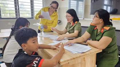 Gieo mầm tri thức, vững bước tương lai