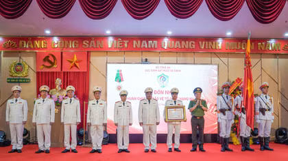 Vững vàng trước hiểm nguy, vì bình yên cuộc sống