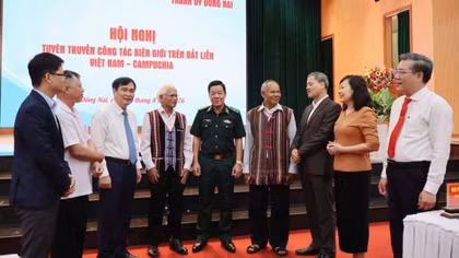 Tăng cường tuyên truyền, bảo vệ vững chắc chủ quyền biên giới quốc gia