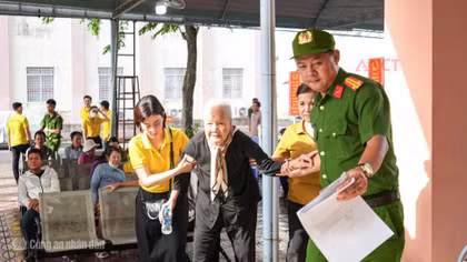 Những chuyến xe nghĩa tình tri ân thân nhân liệt sĩ tại Cần Thơ