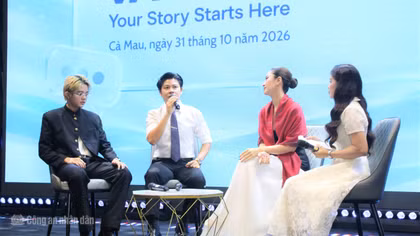 Tác giả ca khúc “Viết tiếp câu chuyện hòa bình” chia sẻ hành trình sáng tác với người trẻ Cà Mau