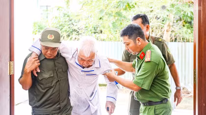 Công an Cần Thơ thu nhận mẫu ADN thân nhân liệt sĩ đợt 2