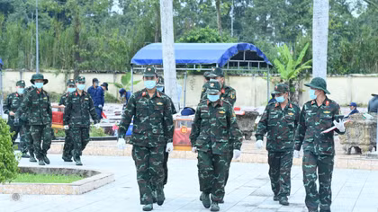 Cần Thơ lấy 1.324 mẫu sinh phẩm tại Nghĩa trang liệt sĩ Ô Môn