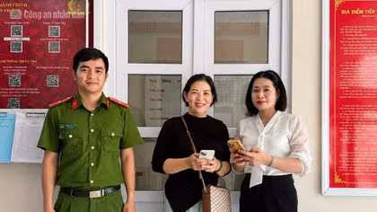 Trả lại tiền chuyển nhầm: trách nhiệm và sự trung thực
