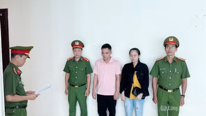 Khởi tố cặp vợ chồng lập nhiều công ty để sản xuất phân bón giả