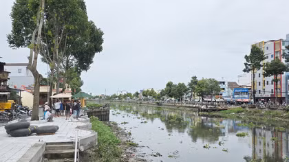 Thách nhau bơi qua sông, một thanh niên ở Cần Thơ mất tích