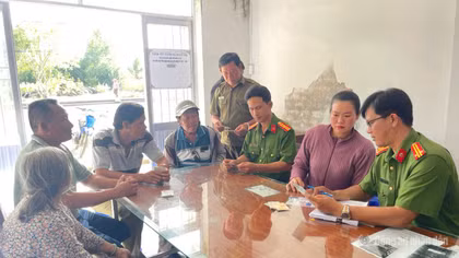 Lắng nghe ý kiến nhân dân từ đời thực đến không gian mạng