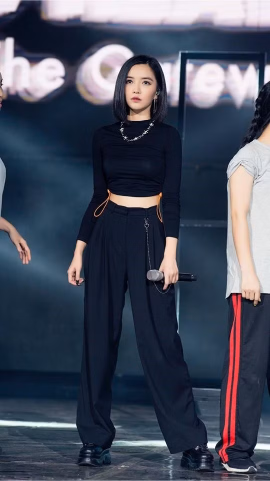 bich-phuong-cung-da-tung-vuong-nghi-van-hat-nhep.jpg