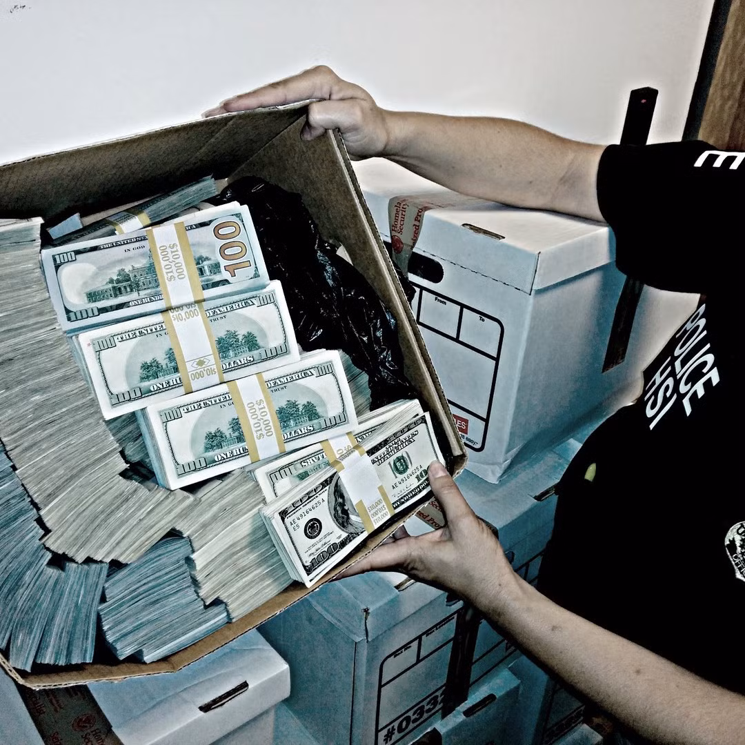 tien-ban-den-tu-hoat-dong-pham-phap-neu-khong-bi-tich-thu-se-gay-hau-qua-nghiem-trong-ve-kinh-te-xa-hoi-anh-interpol.jpg