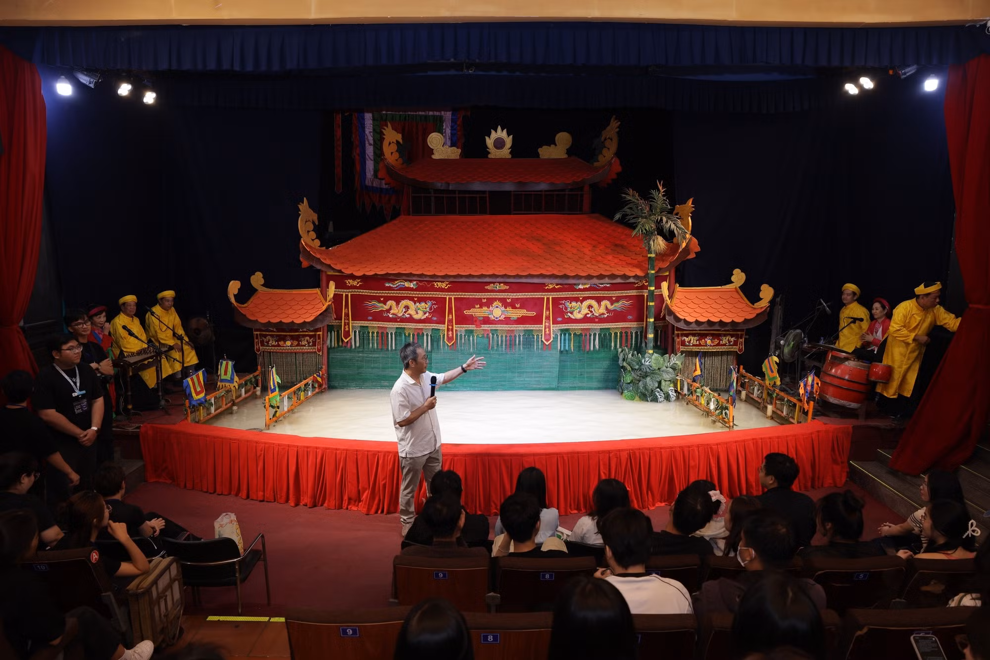 du-an-am-vang-roi-nuoc-tiep-can-nghe-thuat-truyen-thong-bang-da-phuong-tien.jpg
