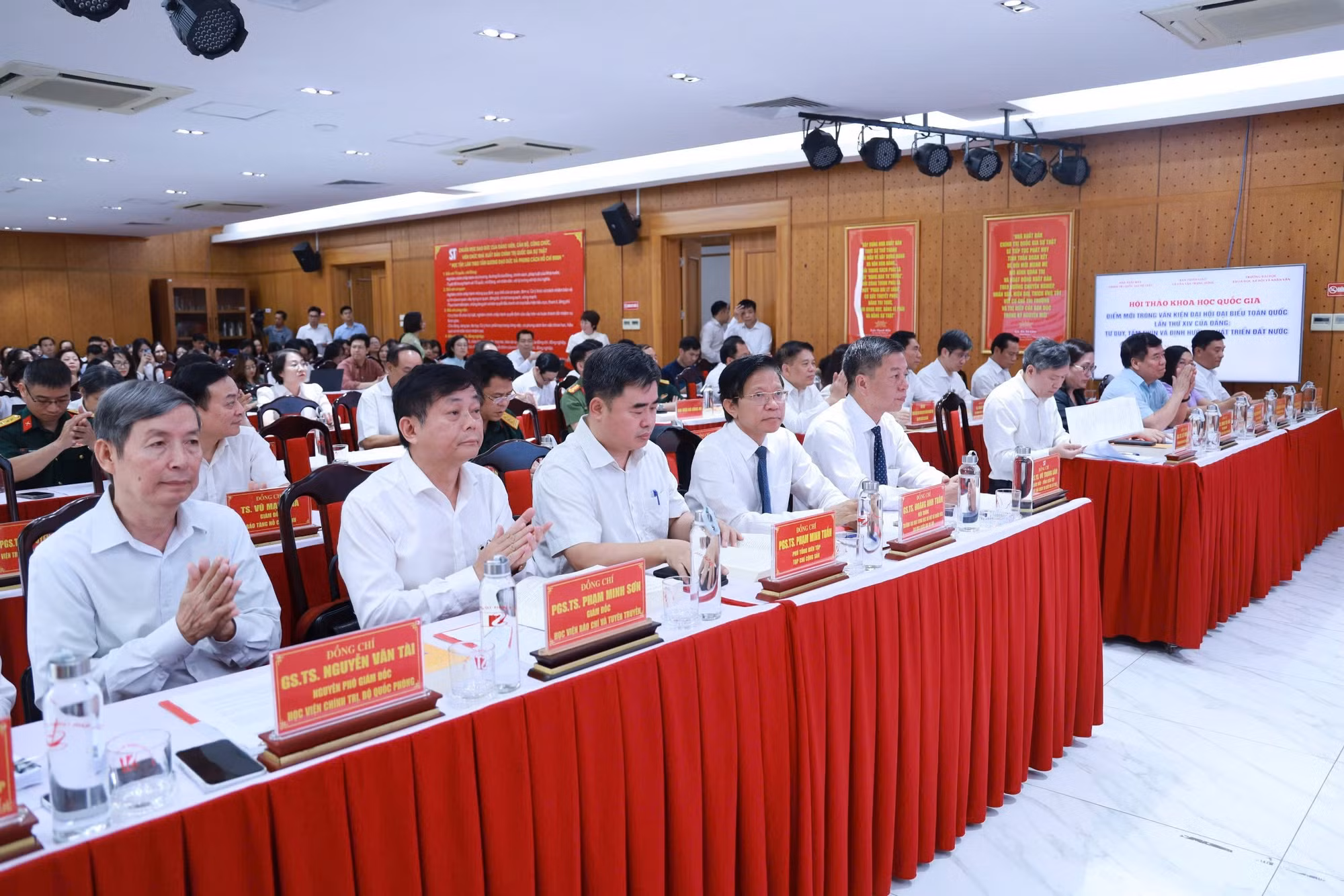 z7920091474139-1f6dcab01bbcabc203c498a4570a3dcc.jpg