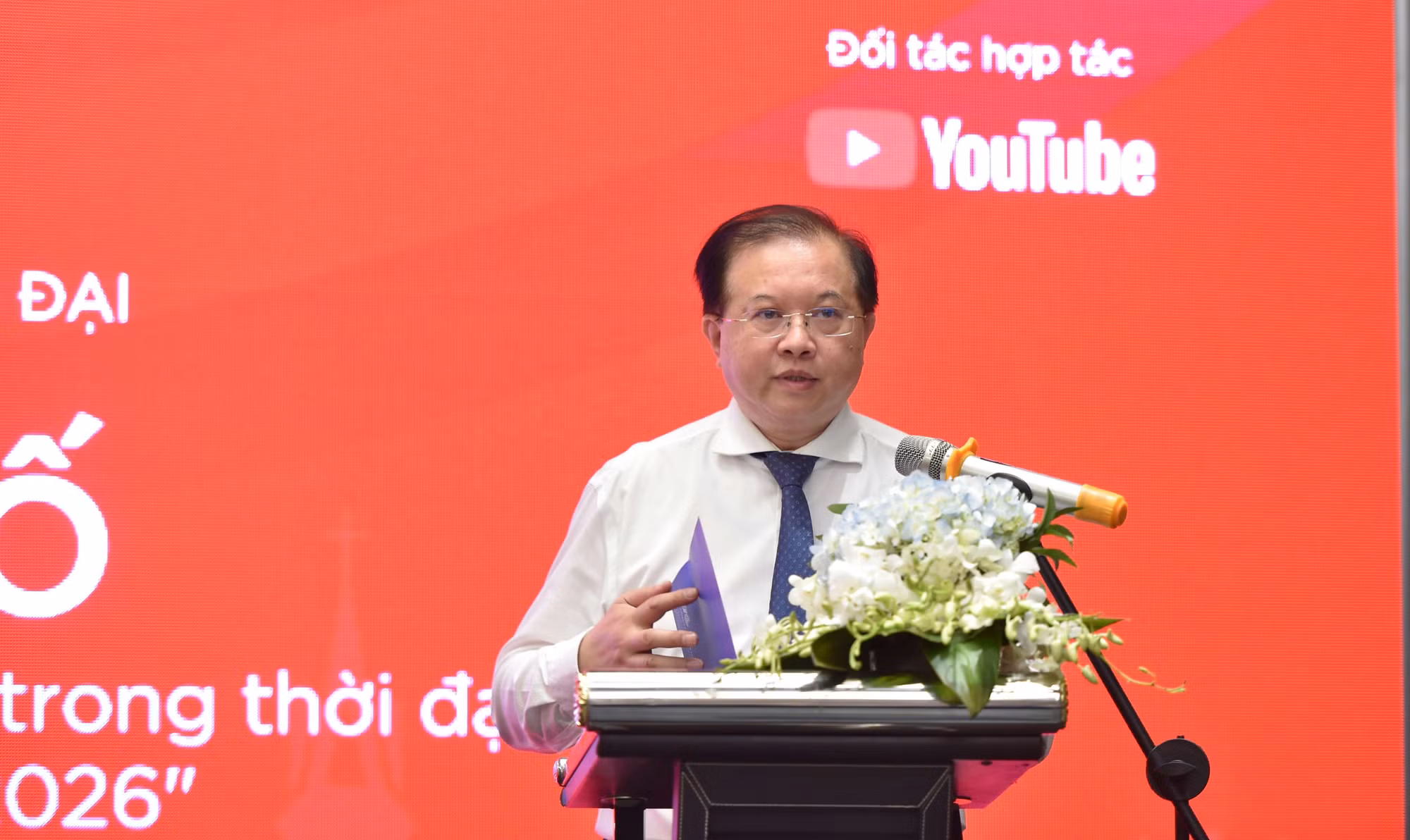thu-truong-bo-van-hoa-the-thao-va-du-lich-ta-quang-dong.jpg