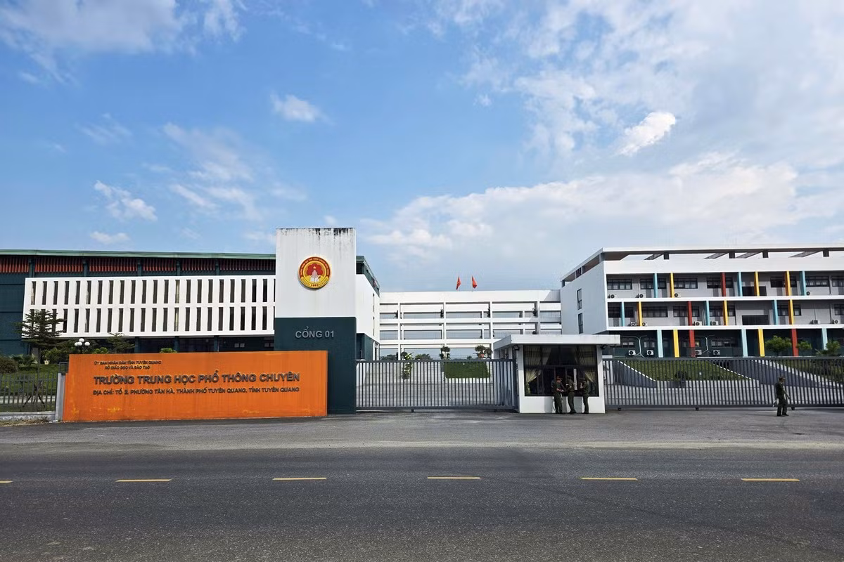 truong-thpt-chuyen-tuyen-quang.jpg